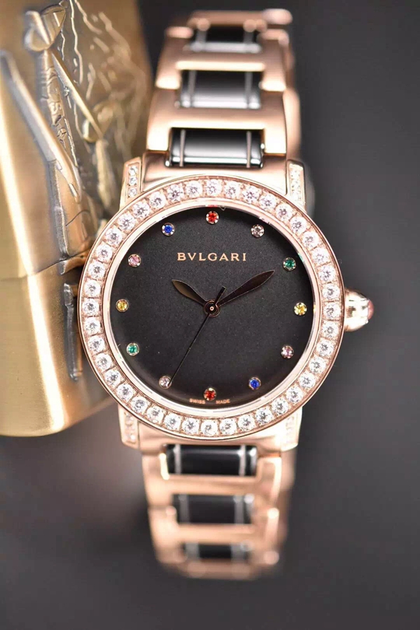 ブルガリ時計正面デザイン